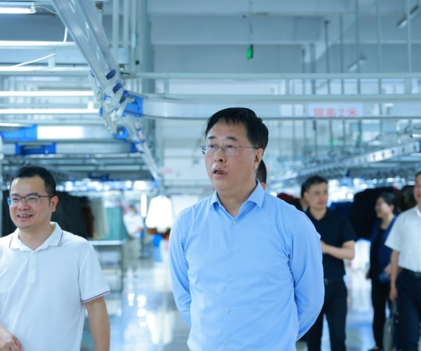 ũ������������쵼һ�е���bwin��Ӯ����˿�� ��̽��������»���